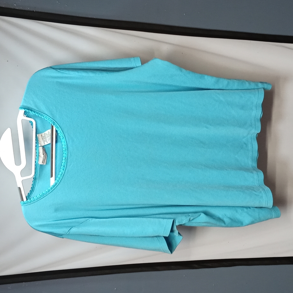 Stretchy light blue shirt